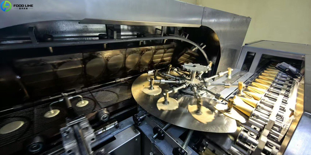 ice cream cone maker detail