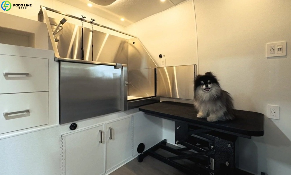 dog cleaning trailer interior