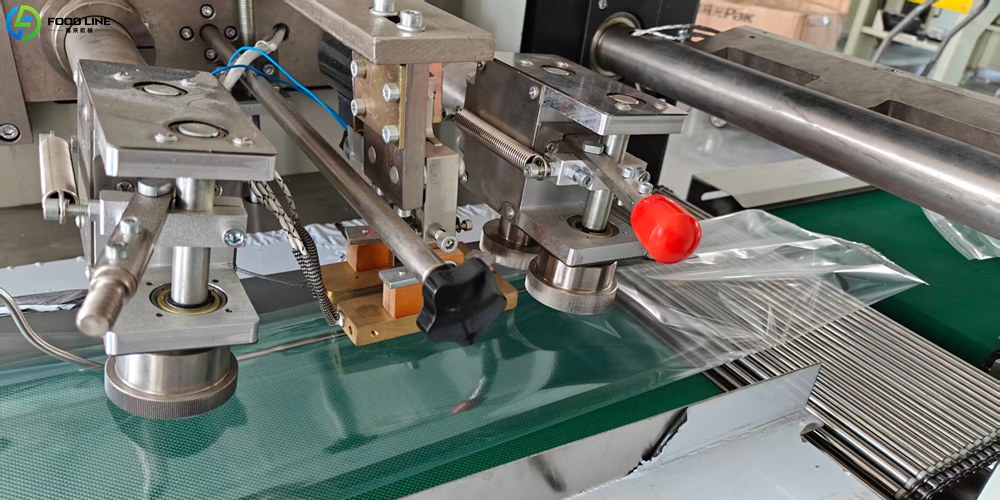 pillow packing device details