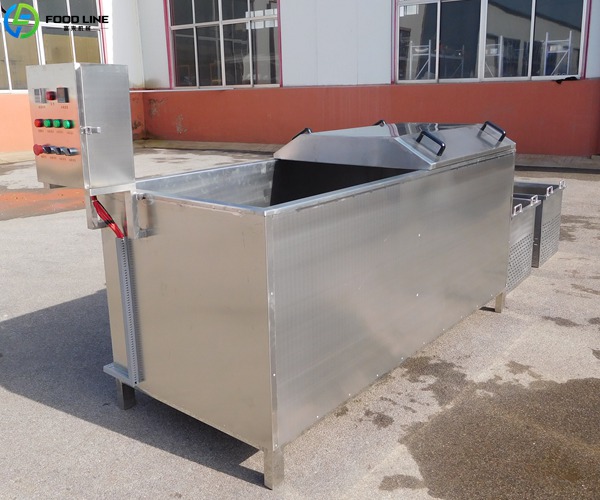 pasteurization tank in tomato sauce processing line