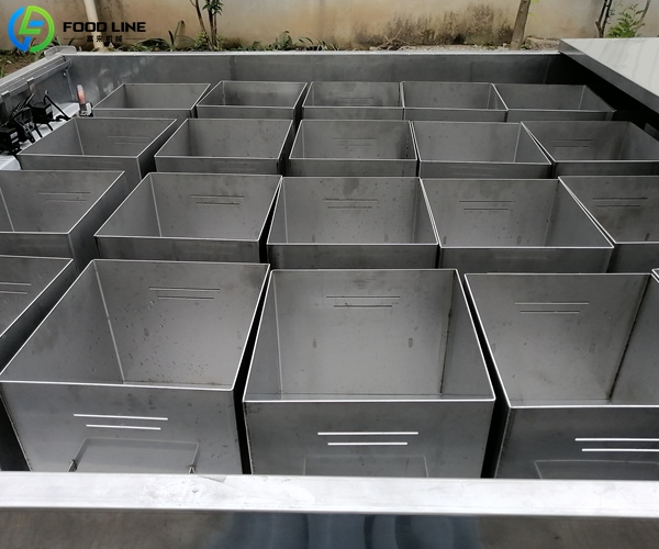 inside the block ice machine